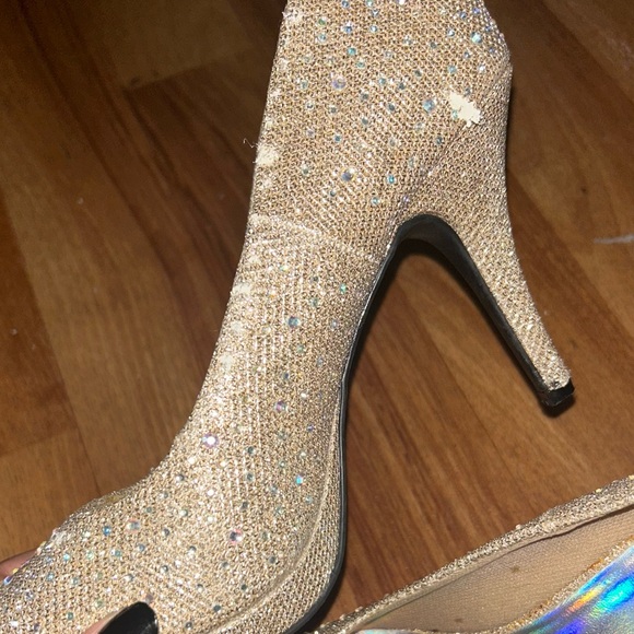 silver slipper (gold) size 7 1/5 M - Picture 3 of 5